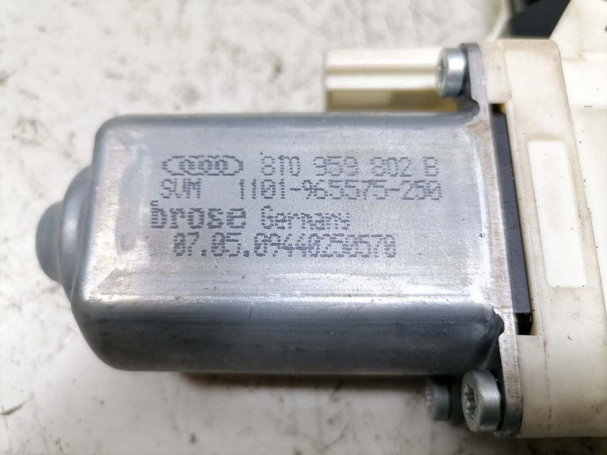 Audi A5 8T original Fensterhebermotor vorn rechts Bj.2009